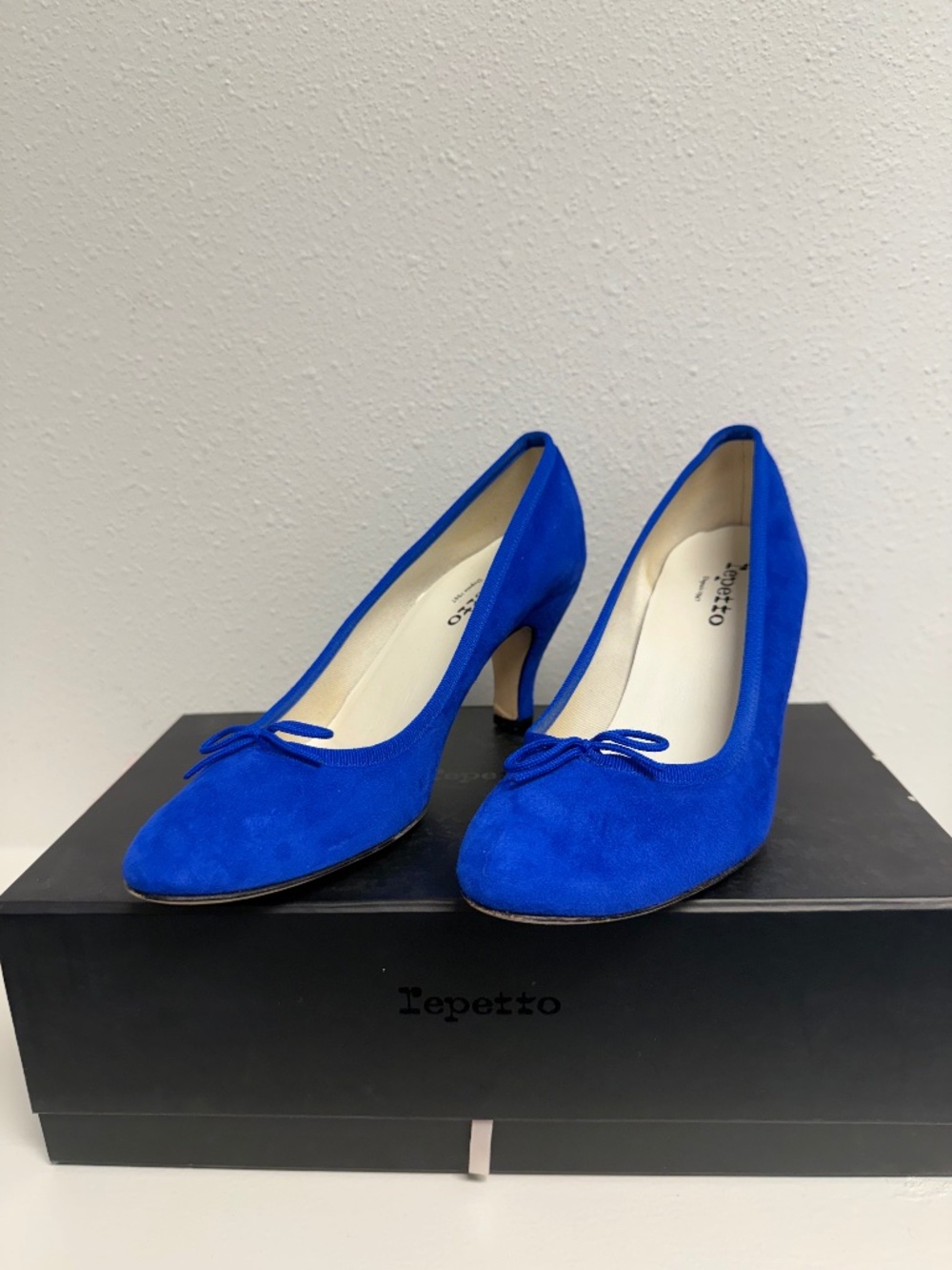 Repetto Tosca blue suede pumps - size 38.5